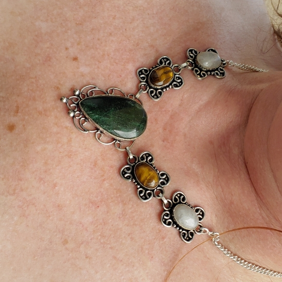 New Nephrite, Tiger Eye and Rainbow Moonstone Silver Necklace. - Picture 8 of 16